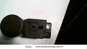 O110859 Gebruikte deurvergrendeling vacuumpomp elektrisch Audi A4