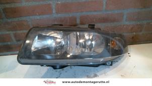 O73052 Gebruikte koplamp links Seat Toledo