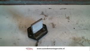 O131030 Gebruikte kachel weerstand Kia Carnival