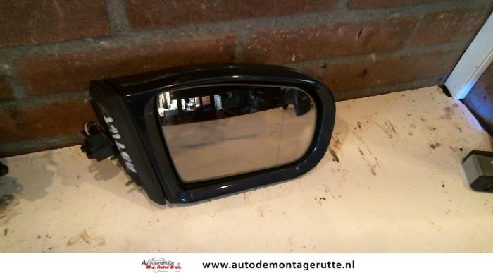 Gebruikte Spiegel Buiten rechts Mercedes E-Klasse O86571