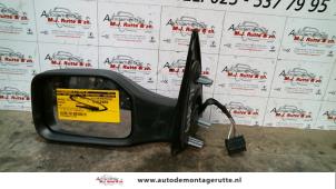 O85282 Gebruikte buitenspiegel links Peugeot 106