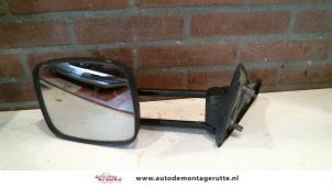 O84476 Gebruikte spiegel buiten links Opel Combo