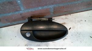 O81106 Gebruikte deurgreep 4deurs rechts-voor Daewoo Matiz