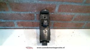 O108139 Gebruikte elektrisch raam schakelaar Volvo S80