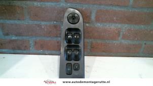 O108933 Gebruikte schakelblok ruiten Hyundai Highway Van