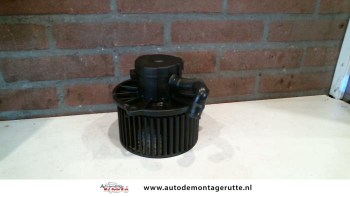 Gebruikte Chaufage Ventilatiemotor Hyundai Highway Van O129945