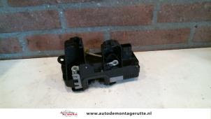 O83909 Gebruikte slotmechaniek portier 4deurs rechts-achter Opel Vectra
