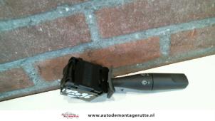 O103647 Gebruikte schakelaar ruitenwisser Peugeot Expert