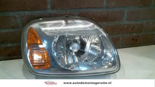 O73872 Gebruikte rechter koplamp Nissan Micra