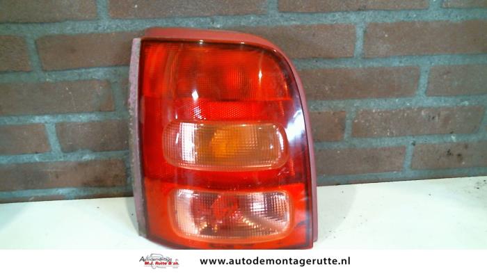 Gebruikte Achterlicht links Nissan Micra O93343
