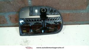 Gebruikte Spiegelglas rechts Hyundai Atos 1.0 12V Prijs op aanvraag aangeboden door Autodemontage M.J. Rutte B.V.