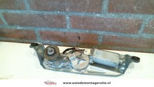 O96963 Gebruikte motor ruitenwisser achter Mazda 323F