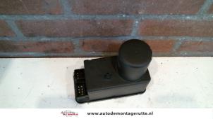 O110868 Gebruikte pomp elektrische deurvergrendeling Mercedes C-Klasse