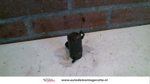 O115562 Gebruikte ruitensproeierpomp voor Mitsubishi Lancer