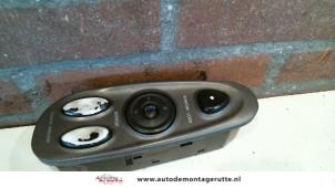 O108931 Gebruikte schakelblok ruiten Hyundai Coupe