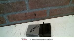 O131195 Gebruikte kachel weerstand Renault Megane Scenic