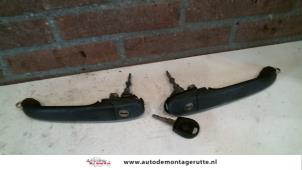 O79656 Gebruikte portiergreep 2deurs links Volkswagen Polo