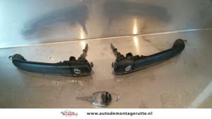 O80102 Gebruikte portiergreep 4deurs links-voor Volkswagen Polo