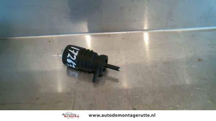 Gebruikte Ruitensproeierpomp voor Mercedes C-Klasse O115106