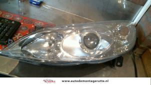 O72681 Gebruikte koplamp links Peugeot 407
