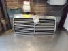 Mercedes-Benz E (W124) 2.3 230 E Grille