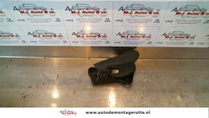 Gebruikte Portiergreep 2Deurs links Fiat Ducato (243/244/245) 2.8 JTD 15 Prijs op aanvraag aangeboden door Autodemontage M.J. Rutte B.V.