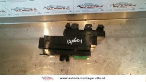 O109483 Gebruikte combischakelaar ramen Volvo S80