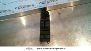 O109679 Gebruikte schakelblok ruiten Toyota Avensis