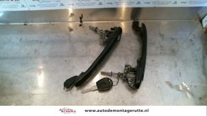 O79680 Gebruikte portiergreep 2deurs links Volkswagen Polo