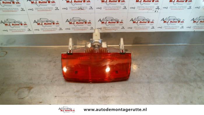 Gebruikte Extra Remlicht midden Nissan Micra O96437