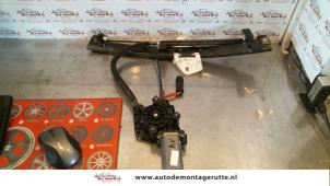 O79208 Gebruikte ruitmechaniek 4deurs rechts-voor Chrysler Neon