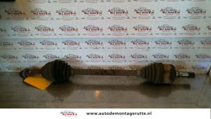 O110981 Gebruikte steekas links-voor Ford Transit