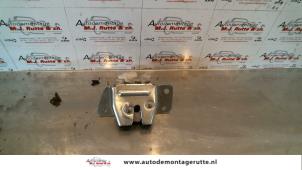 O91921 Gebruikte slotmechaniek achterklep Mitsubishi Lancer