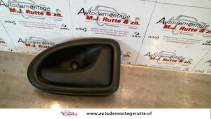 O80811 Gebruikte portiergreep 2deurs rechts Renault Trafic