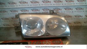 O73839 Gebruikte rechter koplamp Hyundai Trajet