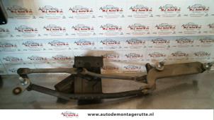 O118813 Gebruikte ruitenwismotor+mechaniek Hyundai Trajet