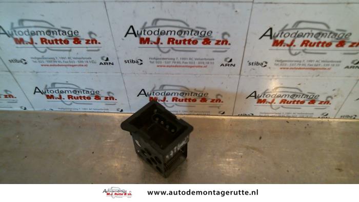 Gebruikte Kachel Weerstand BMW 3-Serie O130526