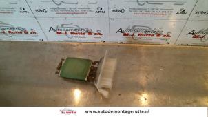 O130915 Gebruikte kachel weerstand Dacia Logan