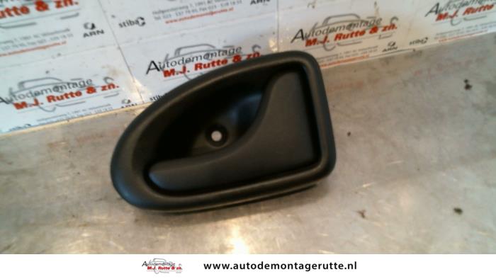 Gebruikte Portiergreep 4Deurs rechts-achter Dacia Logan O89595