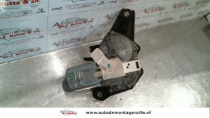 O97016 Gebruikte ruitenwissermotor achter Nissan Micra