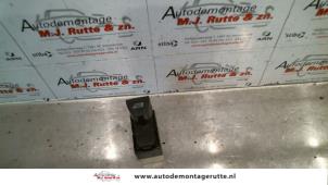 O107403 Gebruikte ruit schakelaar elektrisch Fiat Bravo