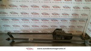 O119027 Gebruikte ruitenwismotor+mechaniek Renault Master