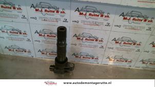 Gebruikte Pen Bobine Kia Sorento I (JC) 3.3 V6 24V Prijs op aanvraag aangeboden door Autodemontage M.J. Rutte B.V.