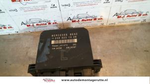 Gebruikte Centrale Deurvergrendelings Module Mercedes CLK (C208) 2.0 200 16V Prijs op aanvraag aangeboden door Autodemontage M.J. Rutte B.V.