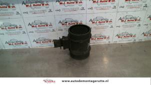 O116305 Gebruikte luchthoeveelheidsmeter Opel Combo