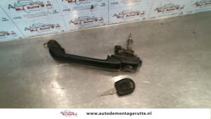 O79733 Gebruikte portiergreep 2deurs links Volkswagen Golf