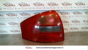 O92516 Gebruikte achterlicht links Audi A6