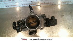 Gebruikte Gasklephuis Kia Magentis (GD) 2.5 V6 24V Prijs op aanvraag aangeboden door Autodemontage M.J. Rutte B.V.