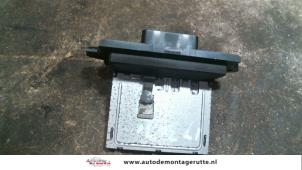 O130975 Gebruikte kachel weerstand Nissan Micra