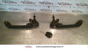 O79722 Gebruikte portiergreep 2deurs links Volkswagen Golf